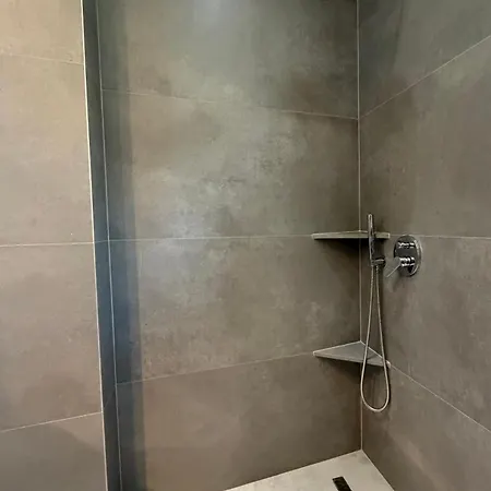 Lokas Cozy * Tirana