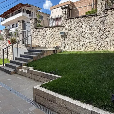 Lokas Cozy Apartment