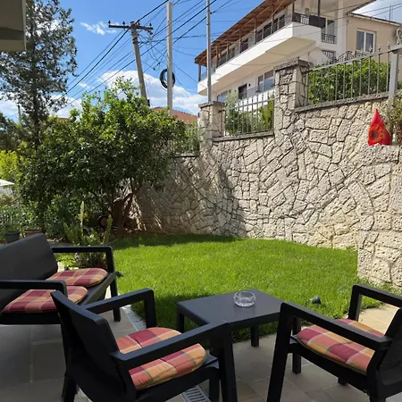Lokas Cozy Apartment Tirana